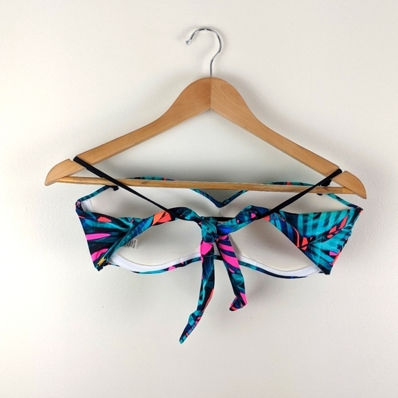 PINK VS Halter Palm Leaf Print Tie Back Bikini Top Women's S - Picture 4 of 4